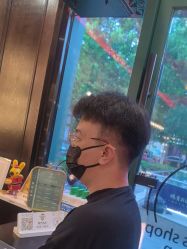 -东方先生国潮男士理发馆
