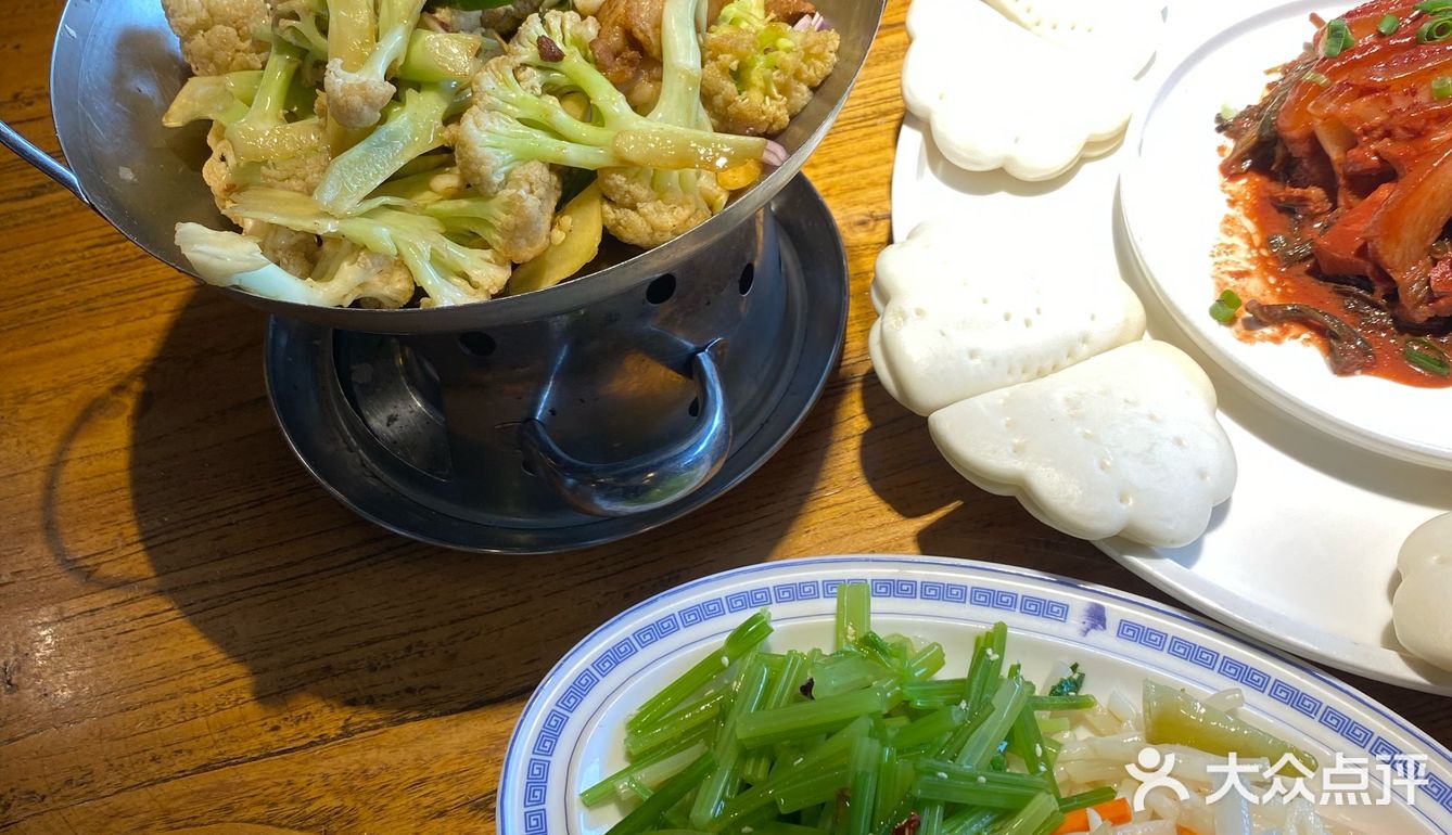 说到美食，老洛阳面馆的招牌面食绝对不容错过