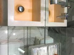 -上海滴水湖皇冠假日酒店