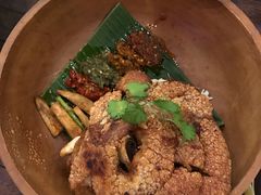 猪蹄饭-Naughty Nuri’s Phuket