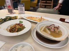 -港丽餐厅(高德置地店)