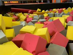 -嗨翻Hi-Fun竞技主题乐园·蹦床亲子生日轰趴(国光1937店)