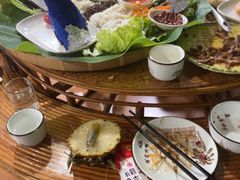 -沐毫傣泐云南菜孔雀宴•手抓饭傣味烧烤(曼听店)