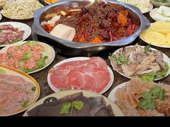 -渝嘴小老弟老火锅(华新村店)