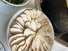 -绿色墨脱石锅城