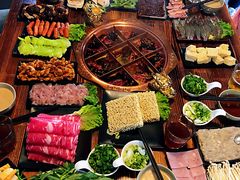 火锅-江湖餐厅–重庆九宫格老火锅