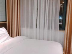 -柏曼酒店(合肥国购广场三里庵地铁店)