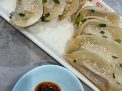 -小姜锅贴(凤凰街店)
