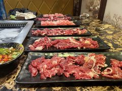 -牛里牛气· 榴莲海鲜鲜牛肉自助火锅·烤肉(横岗店)