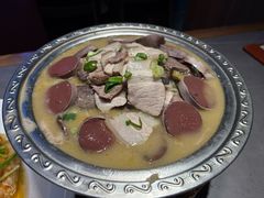 东北杀猪菜-金手勺东北菜馆(大屯北路店)