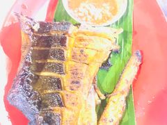 -明记烧鱼美味店