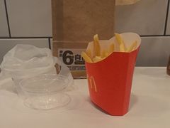 -麦当劳(上海虹桥站30B检票口楼上)