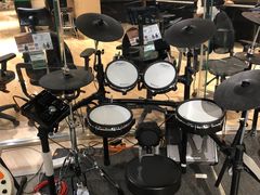 -柏斯音乐艺术中心·钢琴·吉他(世纪金源店)