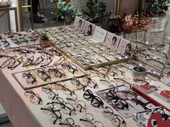 -肆兮眼镜·蔡司·徕卡战略合作店(大坪店)