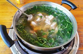 Five-Leaf Divine Soup Chicken