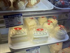 -白玉兰食品甜凤店(合生汇店)