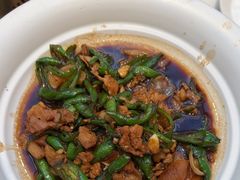 -阿瓦山寨·湘菜现炒·剁椒鱼头王(咸阳总店)