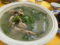 鲫鱼簕菜汤-东兴黄鳝饭店(江洲店)