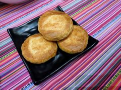 云南现烤鲜花饼-香巴拉云南餐厅(华莱坞店)