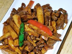 -吴越荣记苏州菜·松鼠桂鱼100%活鱼现做(斜塘老街店)