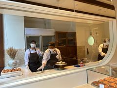-VERIE BAKEHOUSE