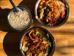 -鹿寨小何螺蛳粉店