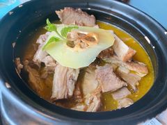 酸木瓜炖牛腩-半山腰·云南菜(侨福芳草地店)