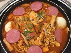 -三清洞摩西韩式年糕火锅(威高广场店)