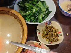 -富正毅三下锅·湘西韵味(天门山索道店)