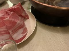 -洞庭洲·防空洞火锅·烧烤·铜锅涮肉(新百广场店)
