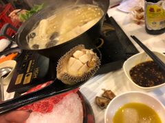 -鲜入围煮花胶鸡海鲜火锅