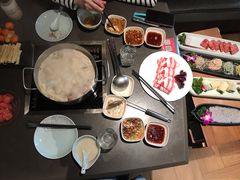 -捞王锅物料理(上海世茂广场店)