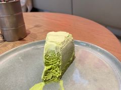 -必胜客(上海华谊新所店)