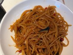 -阿瓦山寨·湘菜现炒·剁椒鱼头王(咸阳总店)