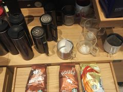 零售区-星巴克(天津鲁能中心第三店)