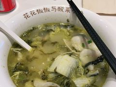-渝是乎酸菜鱼·川渝小炒(新世界百货望京店)