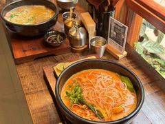 -银米·云南传统过桥米线(双廊黑金冠店)