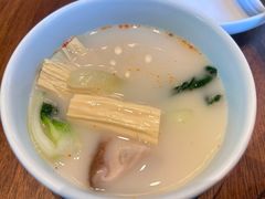 菌菇腐竹蔬菜煲-喜鼎海胆水饺(东港店)