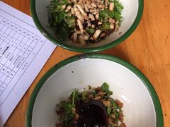 -拈签一笑黄牛肉辣卤串串