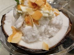 手作生打椰皇冰-喜茶(深圳万象城黑金店)