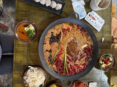 -黄潇洒老火锅(九眼桥宏济巷店)