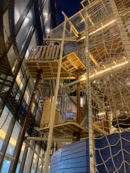 -PIPIKINGDOM皮皮王国欢乐号(欢乐海岸购物中心店)