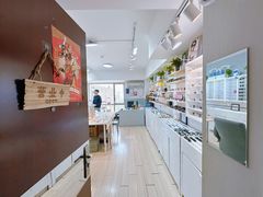 -天空之镜眼镜店蔡司依视路授权店(天通苑店)