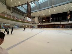 -冰纷万象滑冰场(深圳万象城店)