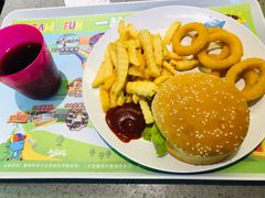 -蒙特利亲子乐园