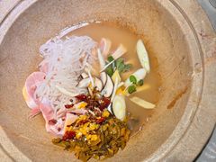 -渔珺石锅鱼·云南菜(天泽街店)