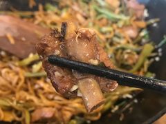 精选肋排焖面-金豆角砂锅焖面(安贞店)