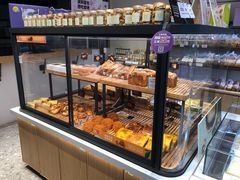 面包甜点陈列柜-仟吉KenGee(华鼎丽都国际店)