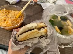 普通夹馍-秦豫肉夹馍(东羊市店)