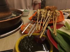 -洞庭洲·防空洞火锅·烧烤·铜锅涮肉(新百广场店)